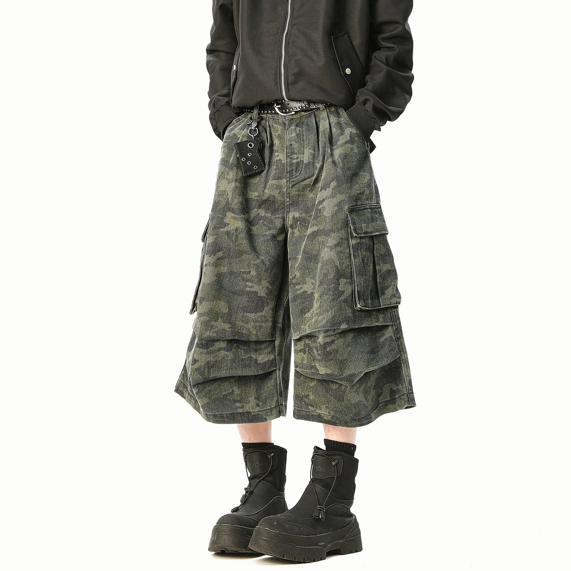 Camouflage Multi-Pocket Wide-Leg Cargo Shorts
